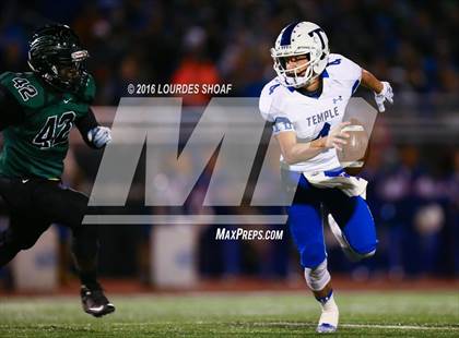 Thumbnail 3 in Temple vs. Pflugerville Connally (UIL 5A Area Playoff) photogallery.