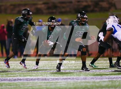Thumbnail 3 in Temple vs. Pflugerville Connally (UIL 5A Area Playoff) photogallery.