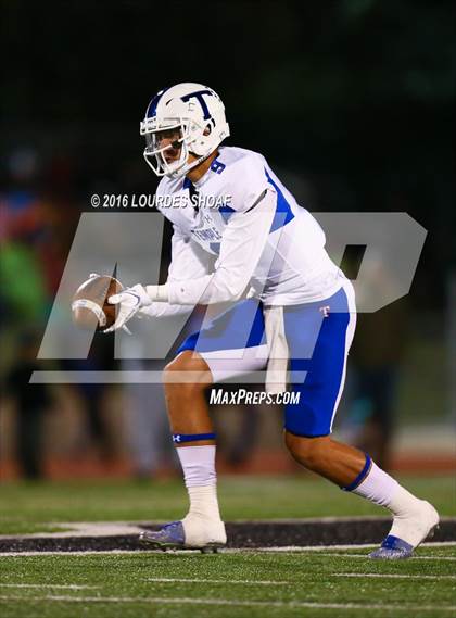 Thumbnail 1 in Temple vs. Pflugerville Connally (UIL 5A Area Playoff) photogallery.