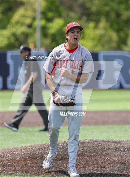 Thumbnail 3 in East Islip vs Eastport South Manor (NYSPHSAA AA Round 1) photogallery.