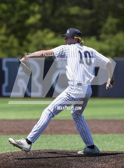 Thumbnail 1 in East Islip vs Eastport South Manor (NYSPHSAA AA Round 1) photogallery.
