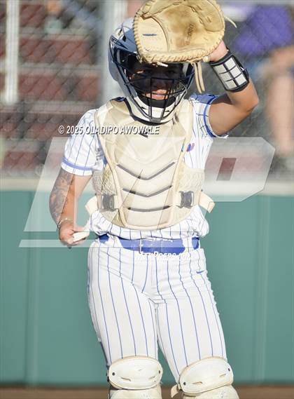Thumbnail 3 in Grapevine @ Hallsville (UIL 5A Div II Softball State Semifinals) photogallery.