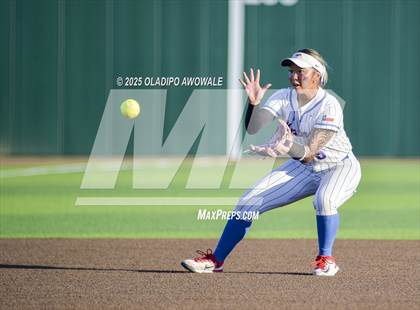 Thumbnail 1 in Grapevine @ Hallsville (UIL 5A Div II Softball State Semifinals) photogallery.