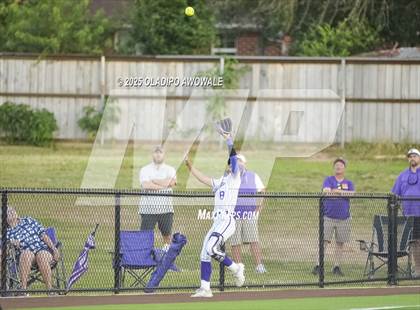Thumbnail 3 in Grapevine @ Hallsville (UIL 5A Div II Softball State Semifinals) photogallery.