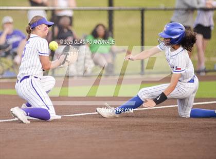 Thumbnail 3 in Grapevine @ Hallsville (UIL 5A Div II Softball State Semifinals) photogallery.