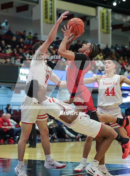 Thumbnail 3 in Tappan Zee vs. Peekskill (NYSPHSAA Section 1 Class AA Final) photogallery.