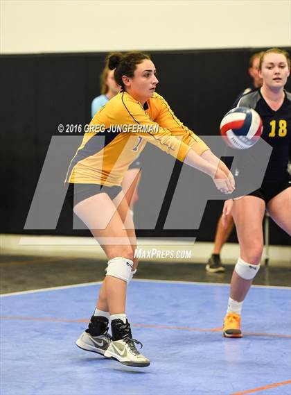 Thumbnail 2 in Menlo-Atherton vs. Gregori (Tiger Cup Invitational) photogallery.