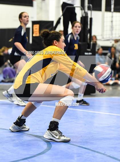 Thumbnail 2 in Menlo-Atherton vs. Gregori (Tiger Cup Invitational) photogallery.