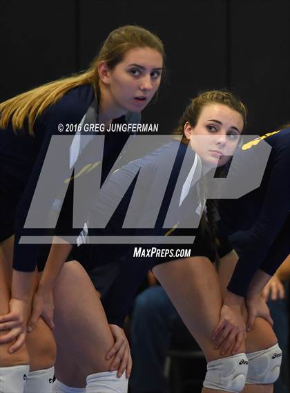 Thumbnail 3 in Menlo-Atherton vs. Gregori (Tiger Cup Invitational) photogallery.