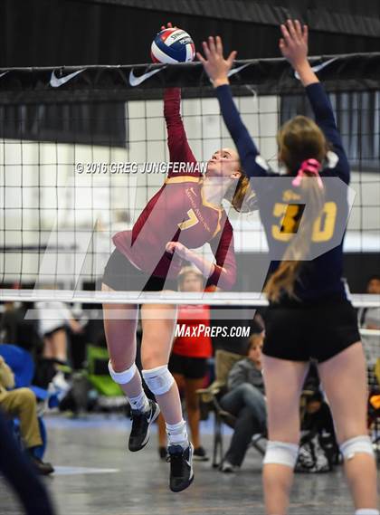 Thumbnail 1 in Menlo-Atherton vs. Gregori (Tiger Cup Invitational) photogallery.