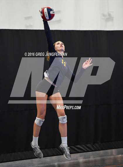 Thumbnail 1 in Menlo-Atherton vs. Gregori (Tiger Cup Invitational) photogallery.