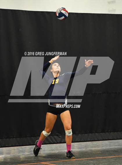 Thumbnail 2 in Menlo-Atherton vs. Gregori (Tiger Cup Invitational) photogallery.