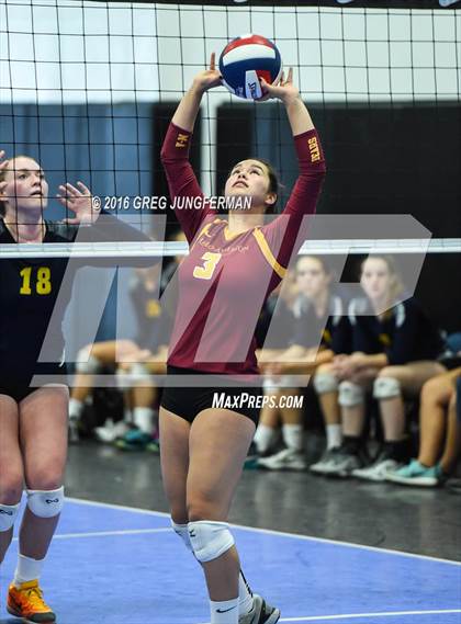 Thumbnail 3 in Menlo-Atherton vs. Gregori (Tiger Cup Invitational) photogallery.