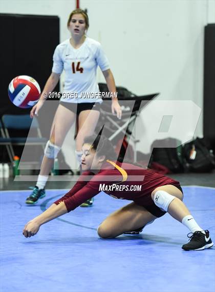 Thumbnail 3 in Menlo-Atherton vs. Gregori (Tiger Cup Invitational) photogallery.