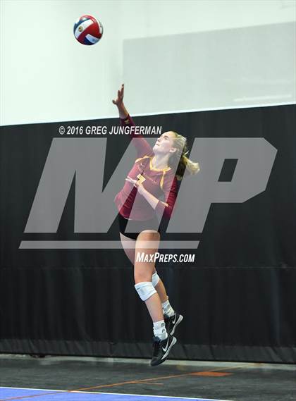 Thumbnail 2 in Menlo-Atherton vs. Gregori (Tiger Cup Invitational) photogallery.