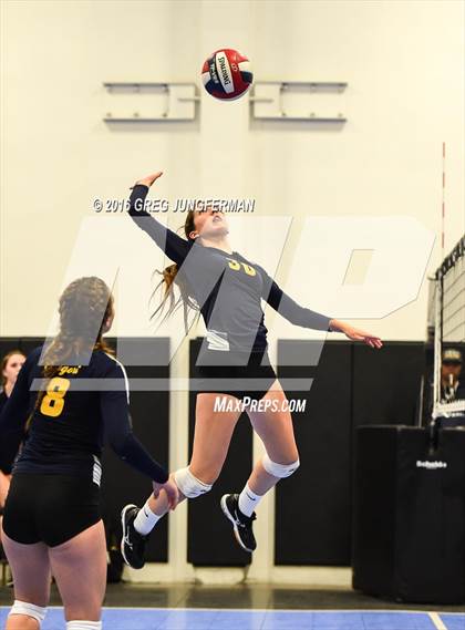 Thumbnail 3 in Menlo-Atherton vs. Gregori (Tiger Cup Invitational) photogallery.