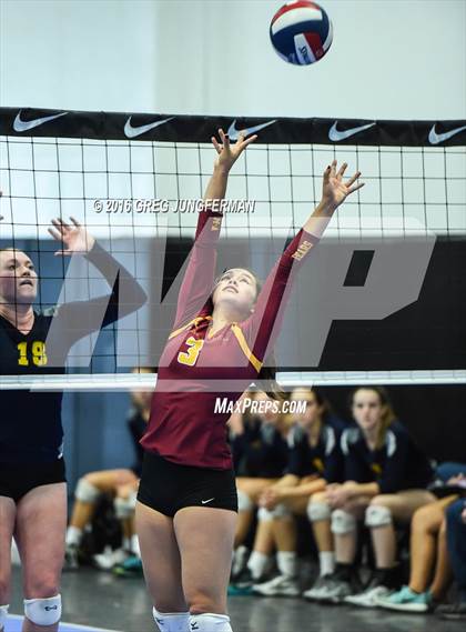 Thumbnail 1 in Menlo-Atherton vs. Gregori (Tiger Cup Invitational) photogallery.