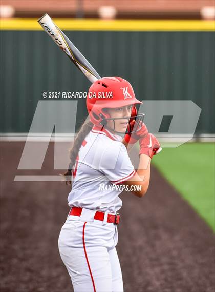 Thumbnail 2 in Katy vs Clear Springs (UIL 6A Regional Semifinal Playoff) photogallery.