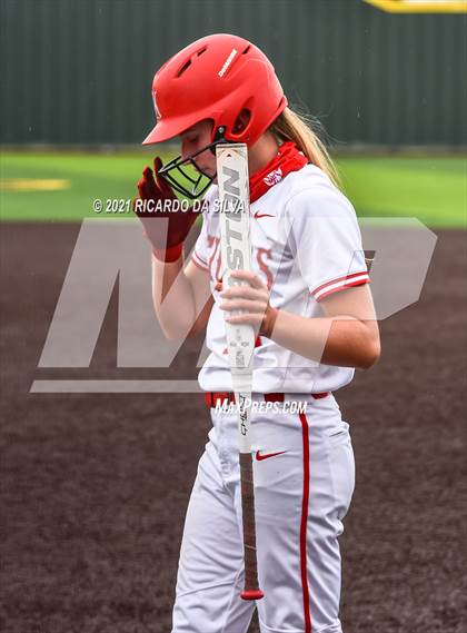 Thumbnail 3 in Katy vs Clear Springs (UIL 6A Regional Semifinal Playoff) photogallery.
