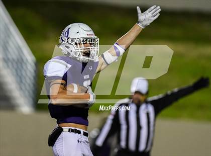 Thumbnail 3 in San Augustine vs. Mason (UIL 2A Semifinal) photogallery.
