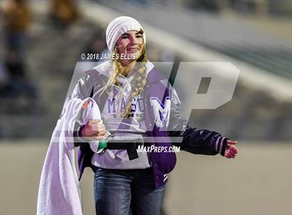 Thumbnail 2 in San Augustine vs. Mason (UIL 2A Semifinal) photogallery.