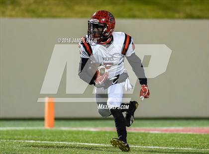 Thumbnail 1 in San Augustine vs. Mason (UIL 2A Semifinal) photogallery.