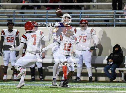 Thumbnail 1 in San Augustine vs. Mason (UIL 2A Semifinal) photogallery.