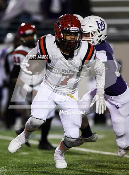 Thumbnail 2 in San Augustine vs. Mason (UIL 2A Semifinal) photogallery.