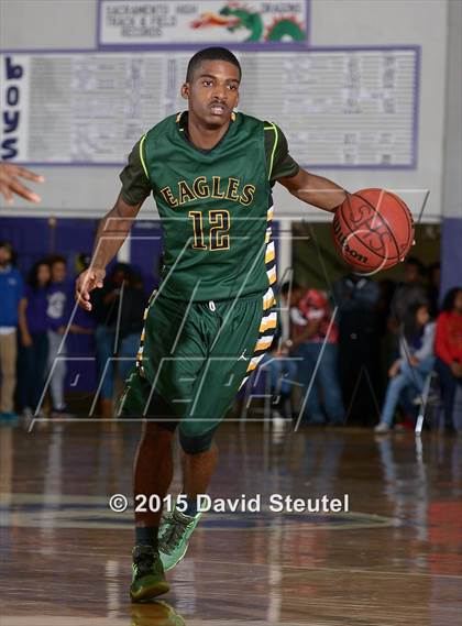 Thumbnail 1 in Eisenhower vs. Sacramento (St. Hope Elite Classic) photogallery.