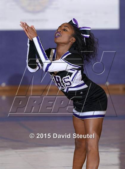 Thumbnail 1 in Eisenhower vs. Sacramento (St. Hope Elite Classic) photogallery.