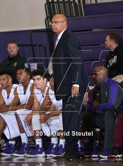 Thumbnail 1 in Eisenhower vs. Sacramento (St. Hope Elite Classic) photogallery.