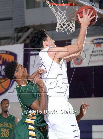 Thumbnail 3 in Eisenhower vs. Sacramento (St. Hope Elite Classic) photogallery.