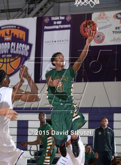 Thumbnail 2 in Eisenhower vs. Sacramento (St. Hope Elite Classic) photogallery.
