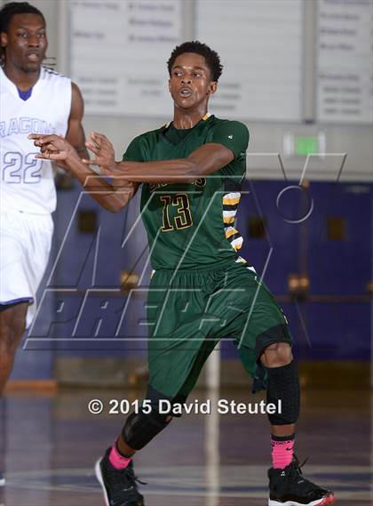 Thumbnail 1 in Eisenhower vs. Sacramento (St. Hope Elite Classic) photogallery.