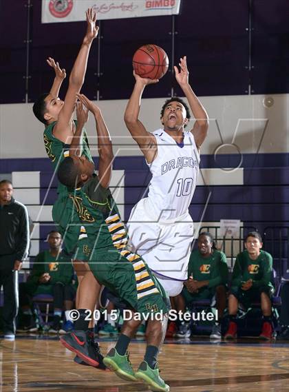 Thumbnail 3 in Eisenhower vs. Sacramento (St. Hope Elite Classic) photogallery.
