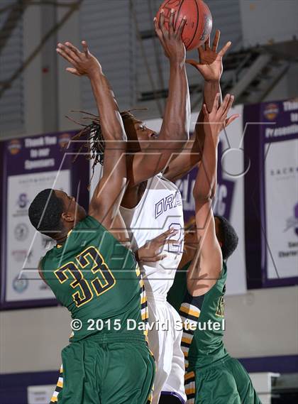 Thumbnail 3 in Eisenhower vs. Sacramento (St. Hope Elite Classic) photogallery.