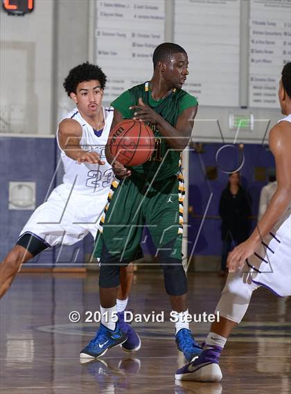 Thumbnail 2 in Eisenhower vs. Sacramento (St. Hope Elite Classic) photogallery.