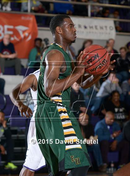 Thumbnail 3 in Eisenhower vs. Sacramento (St. Hope Elite Classic) photogallery.