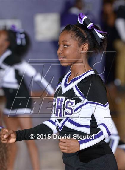 Thumbnail 3 in Eisenhower vs. Sacramento (St. Hope Elite Classic) photogallery.