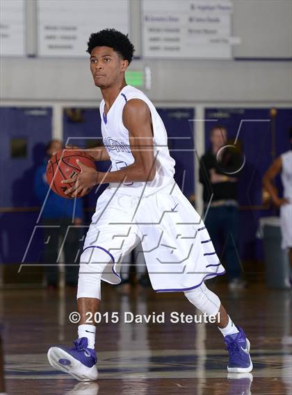 Thumbnail 1 in Eisenhower vs. Sacramento (St. Hope Elite Classic) photogallery.