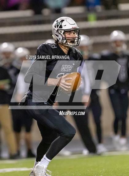Thumbnail 1 in Bellevue West vs. Millard West (NSAA Class 1 Semifinal) photogallery.
