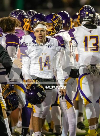 Thumbnail 3 in Bellevue West vs. Millard West (NSAA Class 1 Semifinal) photogallery.