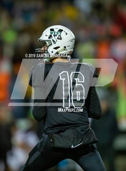 Thumbnail 2 in Bellevue West vs. Millard West (NSAA Class 1 Semifinal) photogallery.