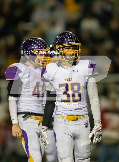 Thumbnail 3 in Bellevue West vs. Millard West (NSAA Class 1 Semifinal) photogallery.