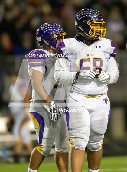 Thumbnail 1 in Bellevue West vs. Millard West (NSAA Class 1 Semifinal) photogallery.