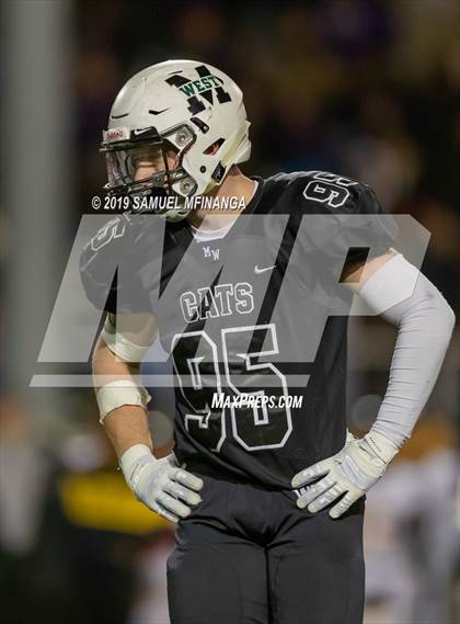 Thumbnail 3 in Bellevue West vs. Millard West (NSAA Class 1 Semifinal) photogallery.