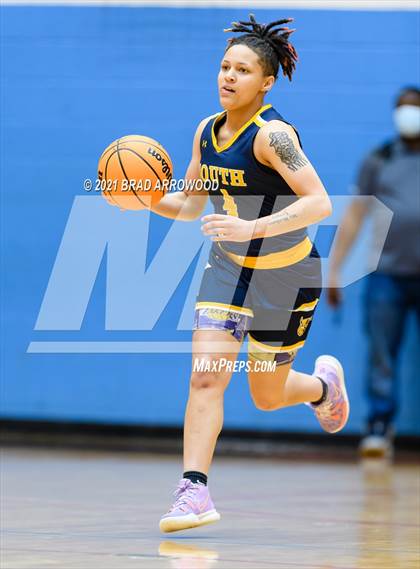 Thumbnail 3 in Seaforth vs South Iredell (North Iredell Holiday Classic) photogallery.