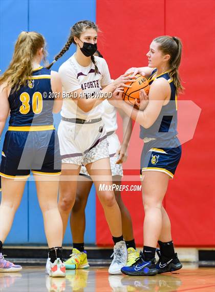 Thumbnail 2 in Seaforth vs South Iredell (North Iredell Holiday Classic) photogallery.