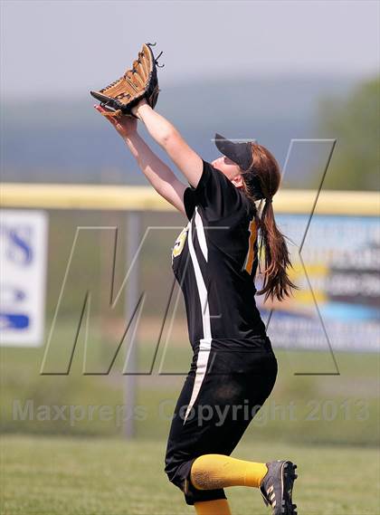 Thumbnail 3 in Keystone vs Clarion Area (PIAA District IX A Semifinal) photogallery.