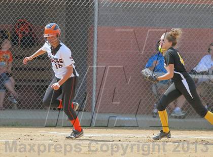Thumbnail 1 in Keystone vs Clarion Area (PIAA District IX A Semifinal) photogallery.
